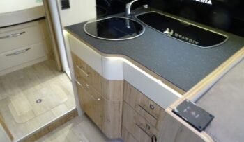 
										CAMPING-CAR INTÉGRAL BAVARIA I 740 C STYLE full									