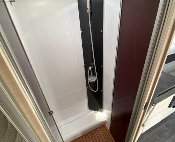 
								CAMPING-CAR – PROFILÉ – Chausson T 747 full									