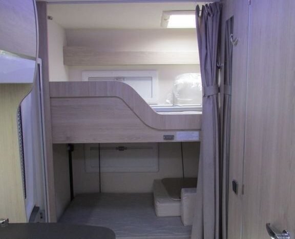 
								CAMPING-CAR PROFILÉ Chausson TRIGANO C646 full									