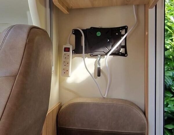 
								CAMPING-CAR PROFILÉ Peugeot Giottiline Therry 34 full									