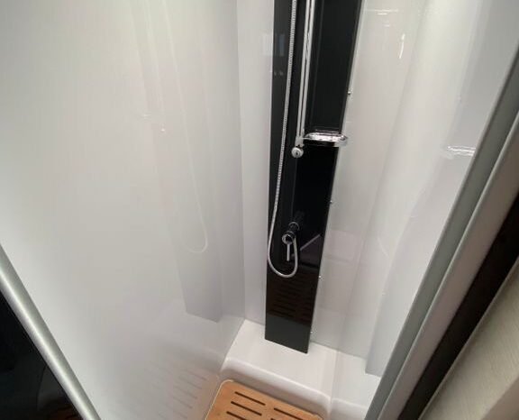 
								CAMPING-CAR PROFILÉ NEUF Chausson Titanium Premium 650 mit Solar, Markise, Automat full									