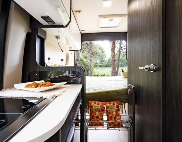 
								FOURGON AMÉNAGÉ – BENIMAR BENIVAN 104 UP full									