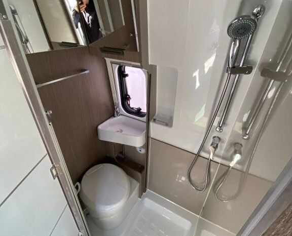 
								FOURGON AMÉNAGÉ Chausson V697 Road Line full									