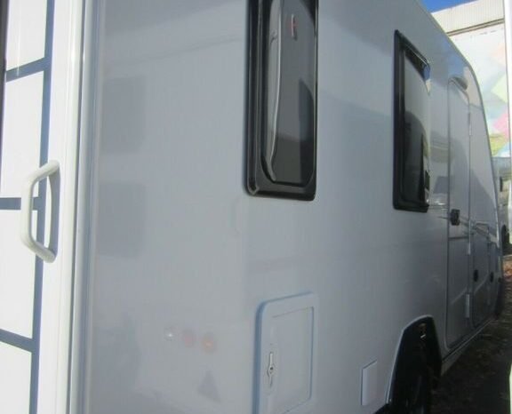 
								CARAVANE Knaus Sport Black Selection full									