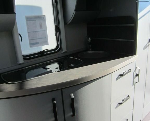 
								CARAVANE Knaus Sport Black Selection full									