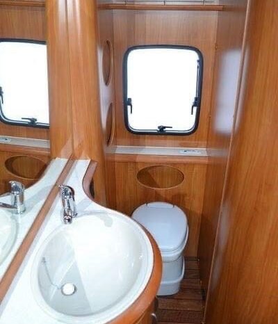 
								Caravane Hobby Excellent 560 WLU full									