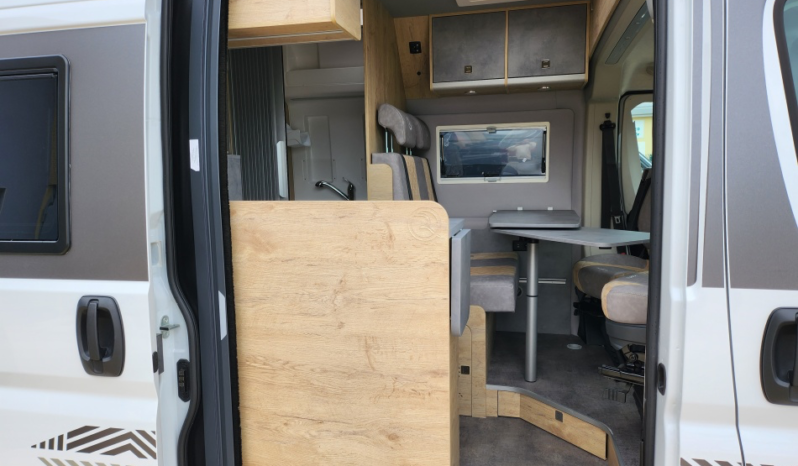 
								FOURGON AMÉNAGÉ ROBETA KRONOS DN1559 full									