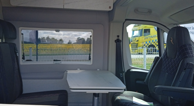 
								FOURGON AMÉNAGÉ – ROBETA HELIOS DN1175 full									