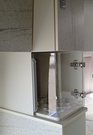 
								FOURGON AMÉNAGÉ – ROBETA HELIOS DN1175 full									