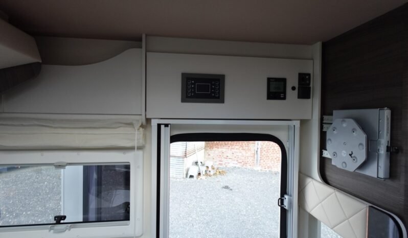 
								CAMPING-CAR – INTÉGRAL – MC LOUIS NEVIS 881 full									