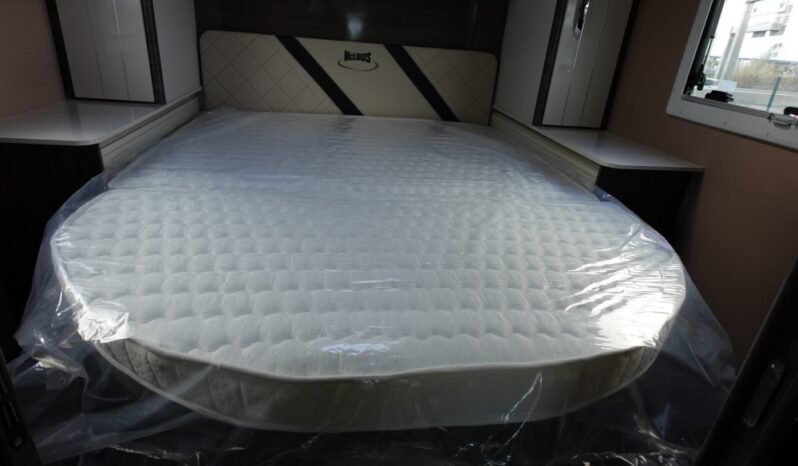 
								CAMPING-CAR – INTÉGRAL – MC LOUIS NEVIS 881 full									