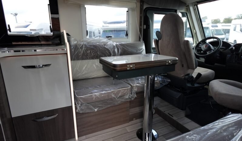 
								CAMPING-CAR – INTÉGRAL – MC LOUIS NEVIS 881 full									