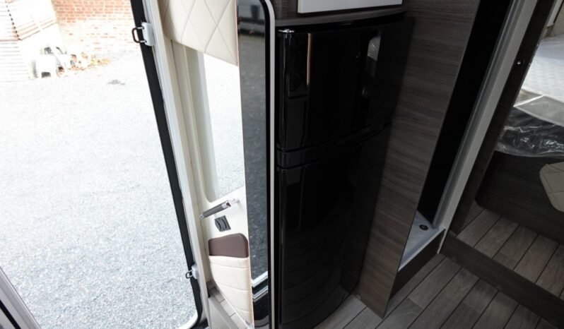 
								CAMPING-CAR – INTÉGRAL – MC LOUIS NEVIS 881 full									