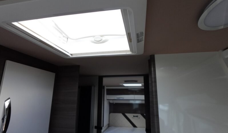 
								CAMPING-CAR – INTÉGRAL – MC LOUIS NEVIS 881 full									