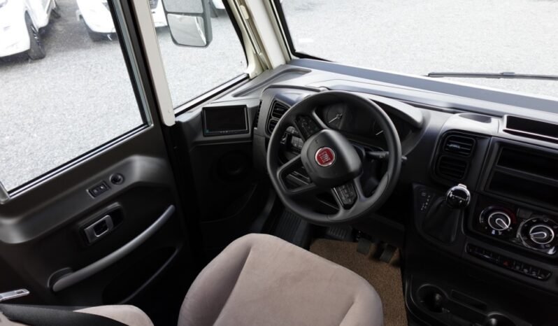 
								CAMPING-CAR – INTÉGRAL – MC LOUIS NEVIS 881 full									