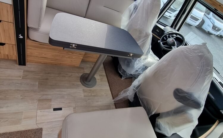 
								CAMPING-CAR – INTÉGRAL – BAVARIA I 740 FC NOMADE full									