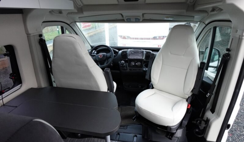 
								MC LOUIS S-LINE VAN 1 full									