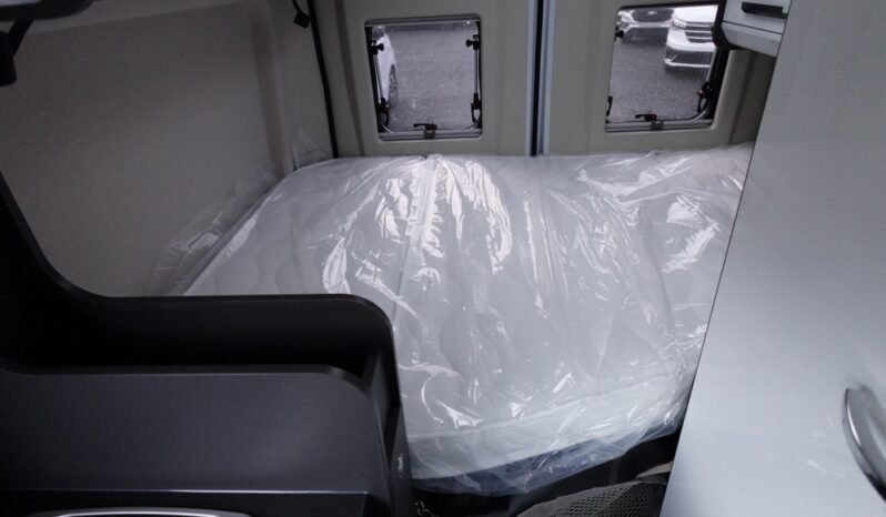 
								MC LOUIS S-LINE VAN 1 full									