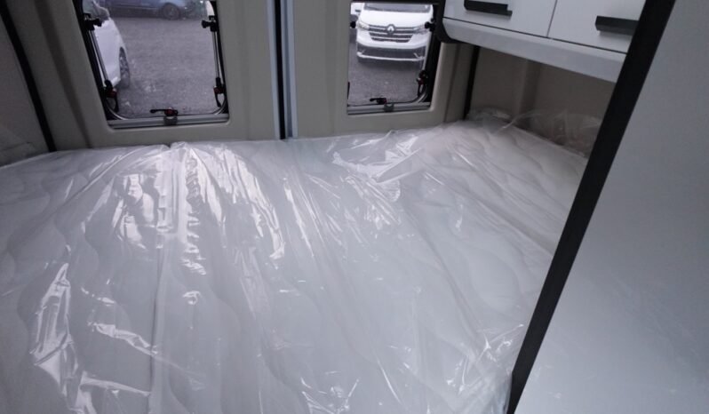 
								MC LOUIS S-LINE VAN 1 full									