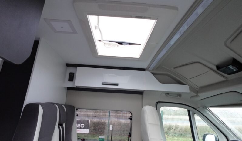 
								MC LOUIS S-LINE VAN 1 full									