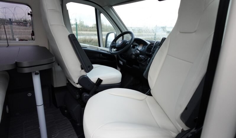 
								MC LOUIS S-LINE VAN 1 full									