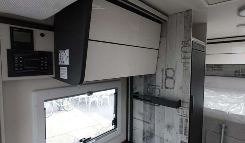 
								MC LOUIS MC4 SLIM 331 full									